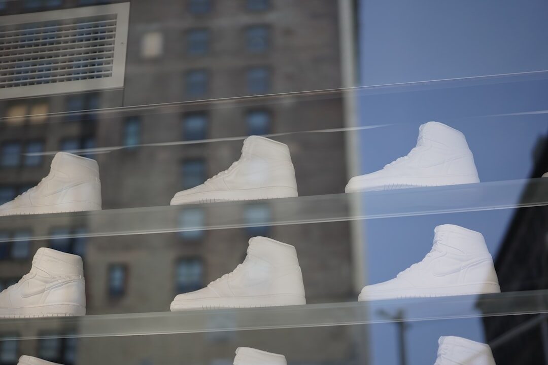 Cliente buscando loja de sapatos local