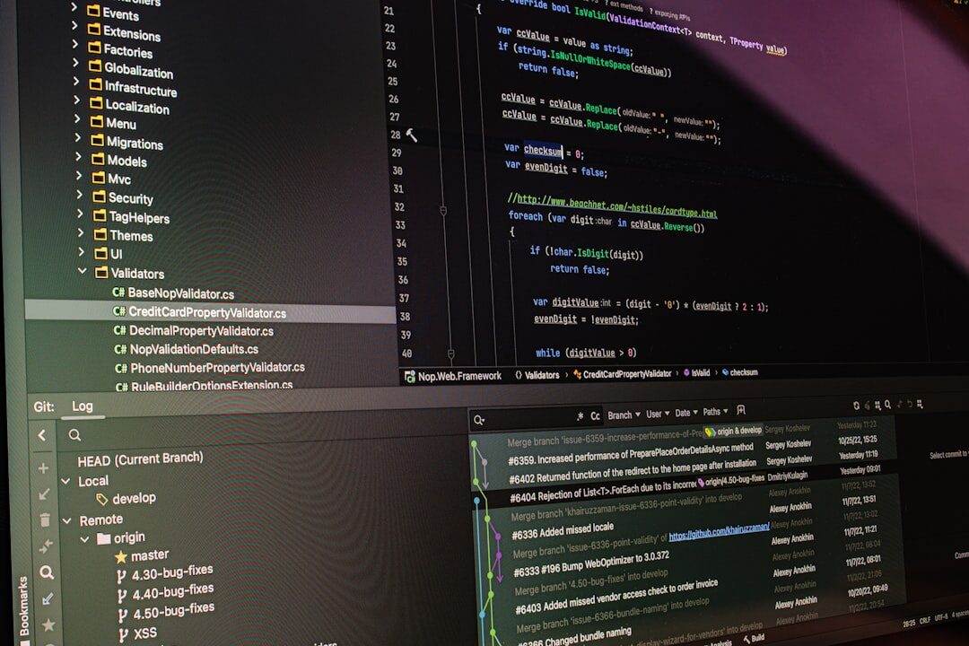 Desenvolvedor codificando layout de site