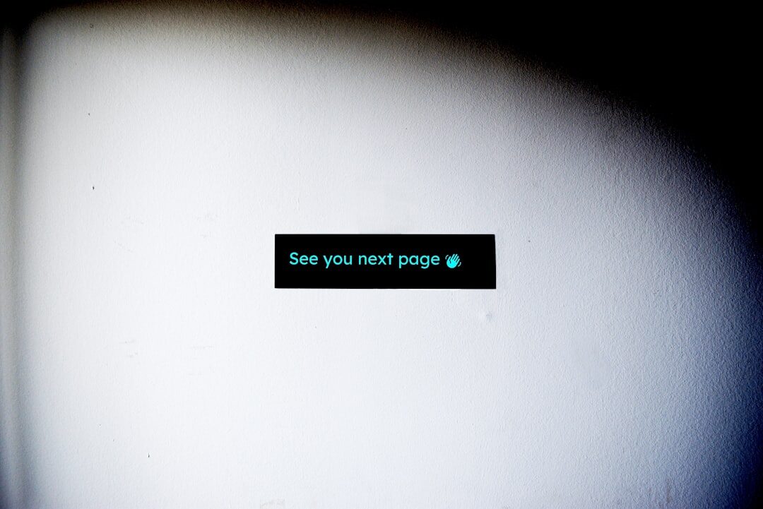 Desenvolvedor web criando layout de site