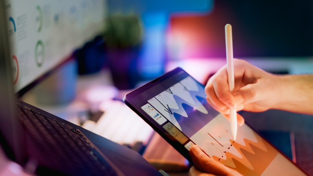 Análise de marketing digital na tela