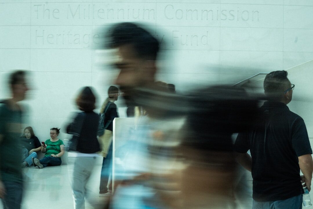 Pessoa contando uma história