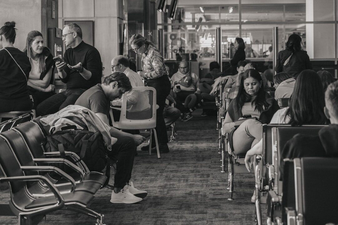 Público engajado em uma sessão de storytelling