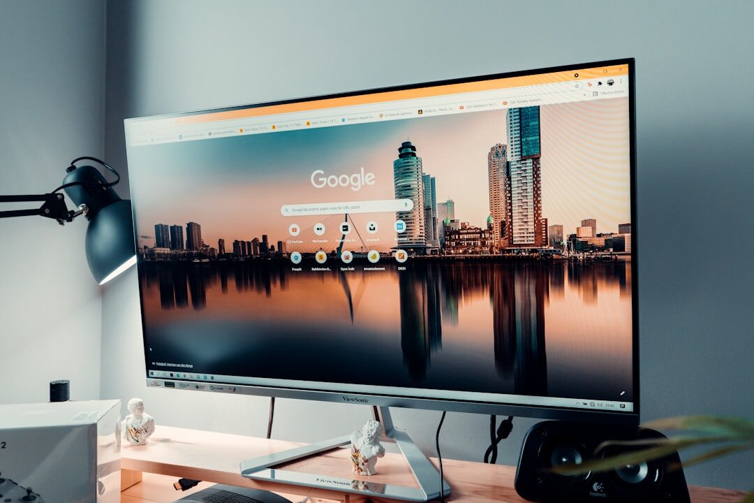 Anúncios de marketing digital na tela do computador