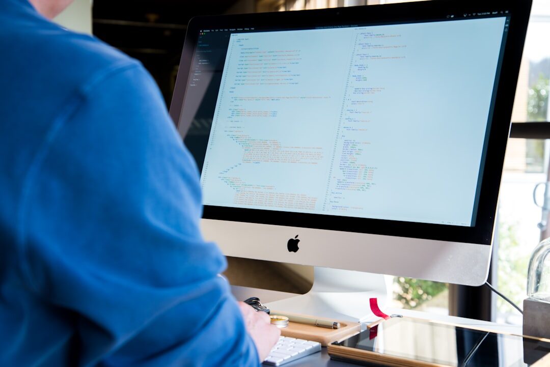 Designer de web profissional em ação