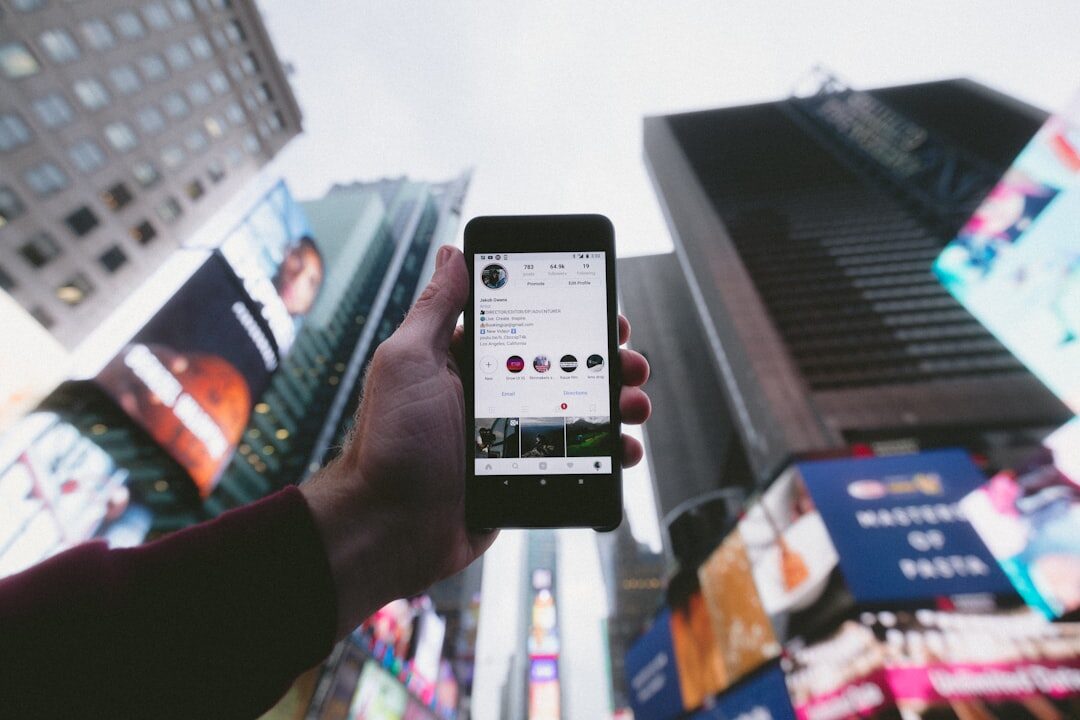 Anúncios de marketing em redes sociais