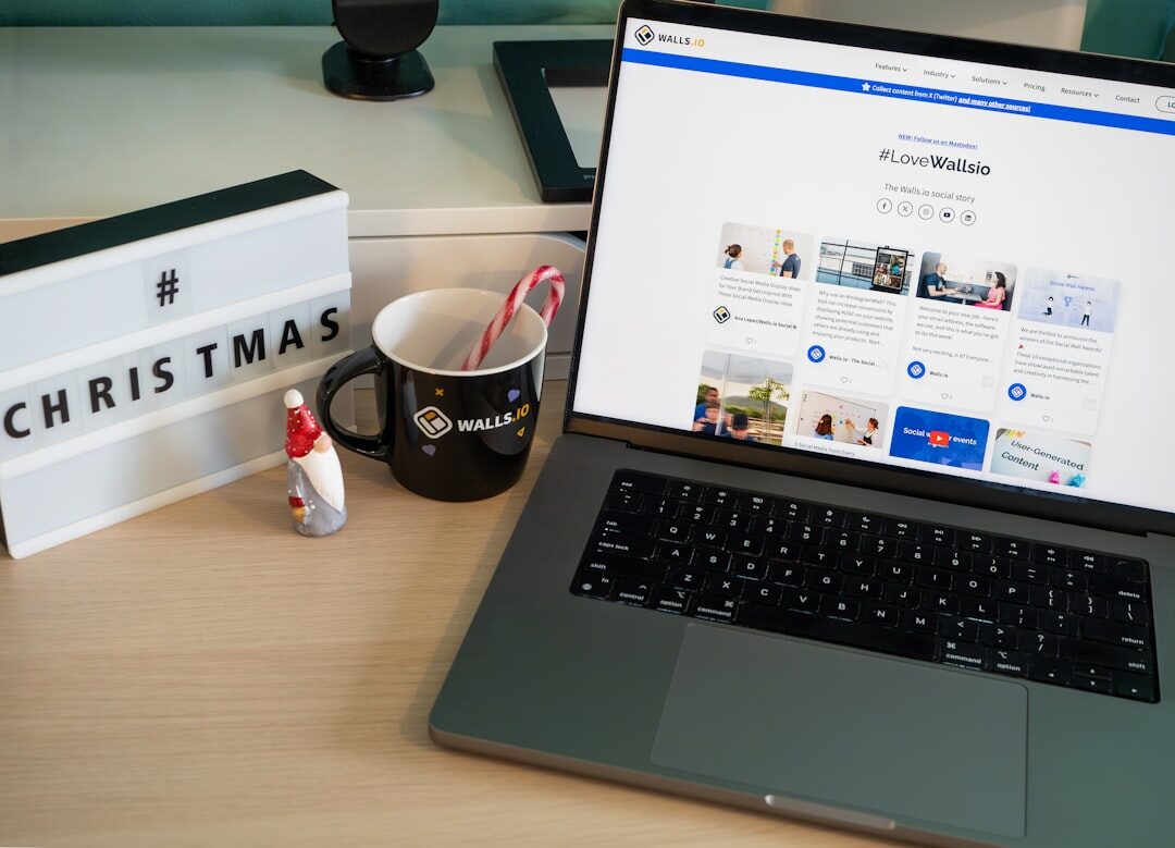 Campanha de marketing digital na tela do computador