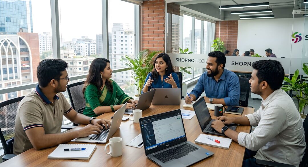 Equipe analisando tendências de marketing digital