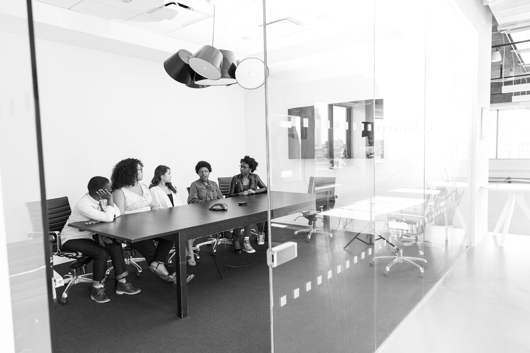 Equipe de sucesso em campanha de marketing