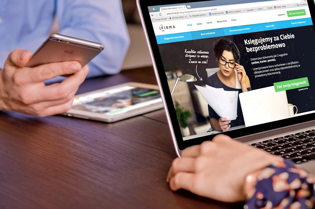 Usuários diversos acessando o site